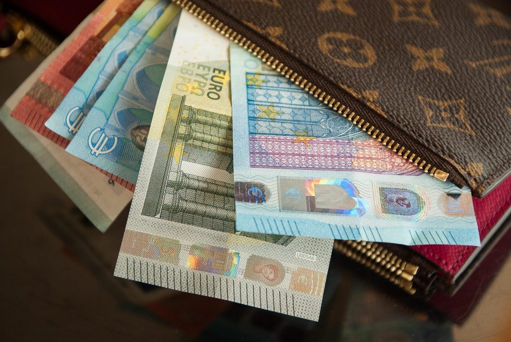 EUR/USD-Valuuttakurssiin Vaikuttavat Tekijät